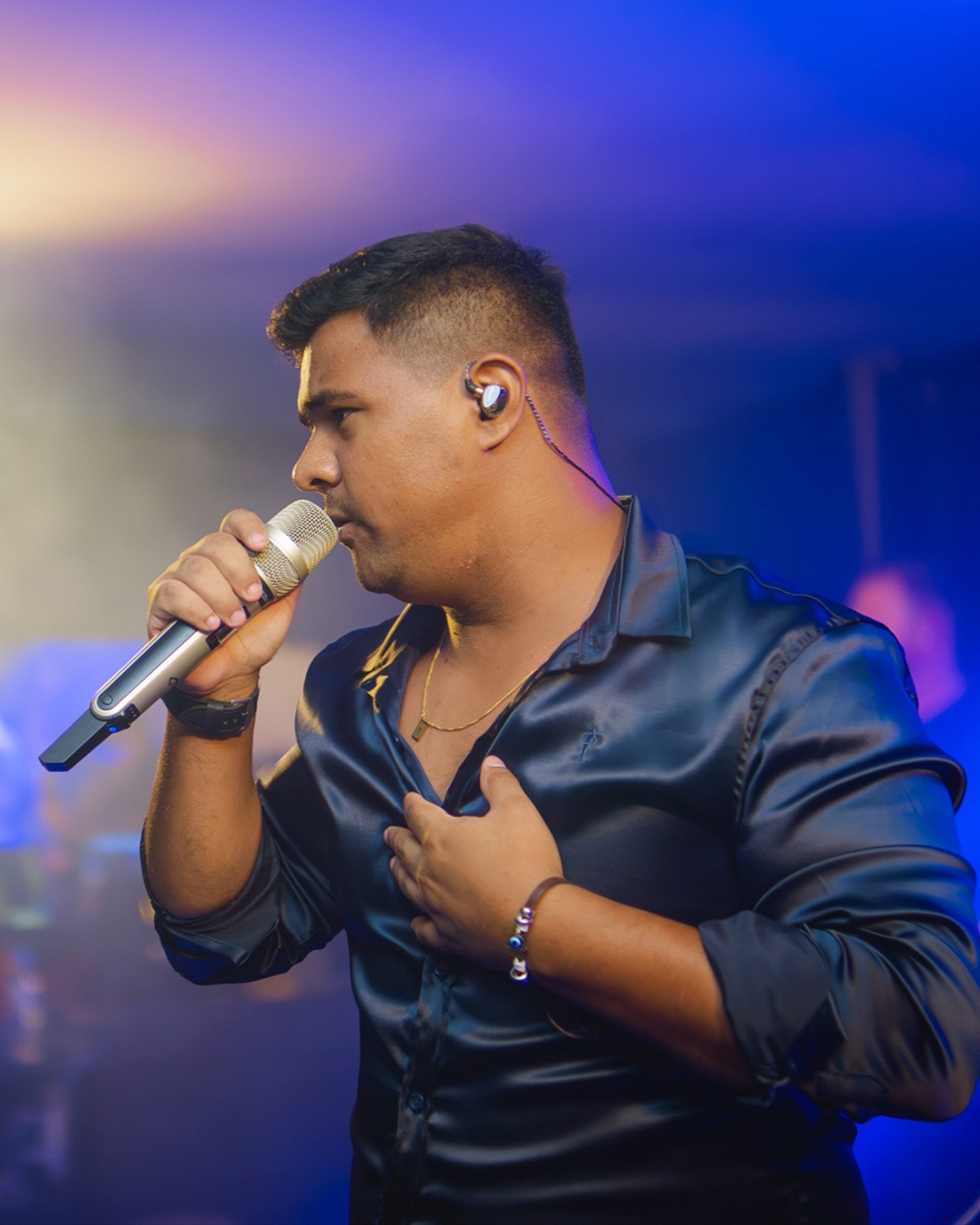 Werick e Hudson em apresentação ao vivo